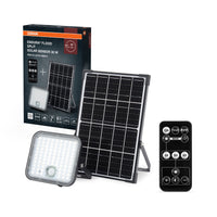 OSRAM LED-Solar-Außenleuchte Endura Outdoor schwarz mit Flutlicht und Solar-Panel, 5 m langes Kabel, mit Fernbedienung und PIR-Bewegungsmelder, 30 W, 4500 lm, 840, 4000 K Lichtfarbe, EEK A